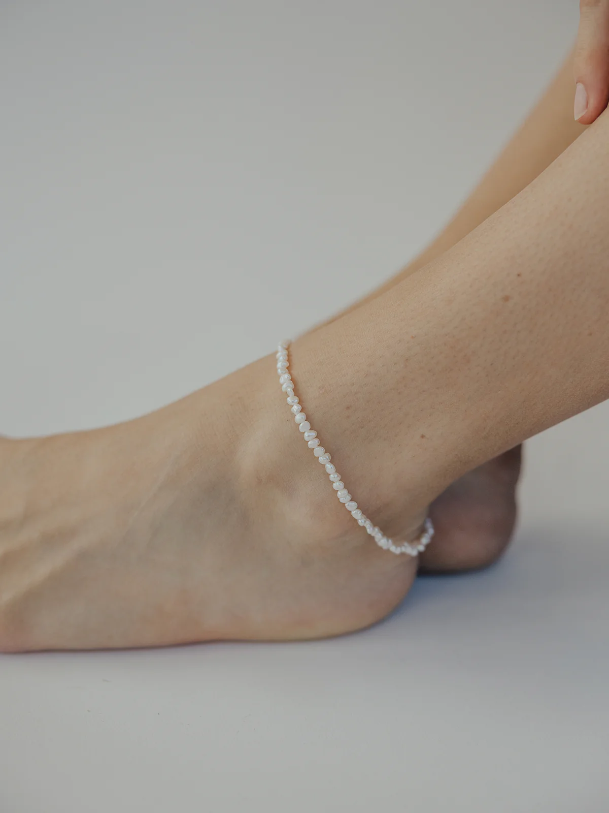 Pretty in Pearls Anklet - Image 4